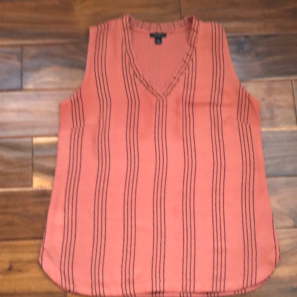 Lovely Ann Taylor Sleeveless Blouse
